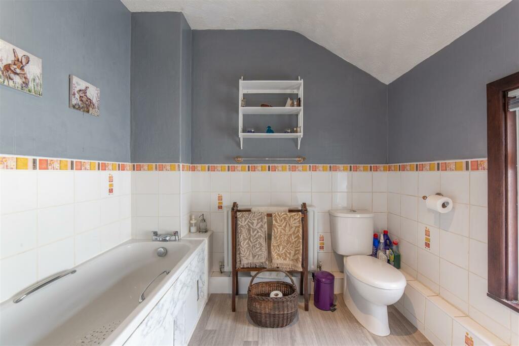 7 Parfitt Terrace-4.jpg