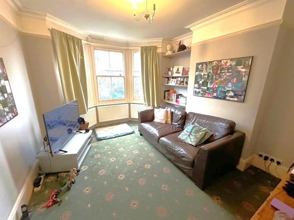 Living Room.jpg