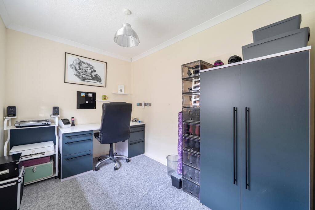 1388111-16-6936e62aacf68