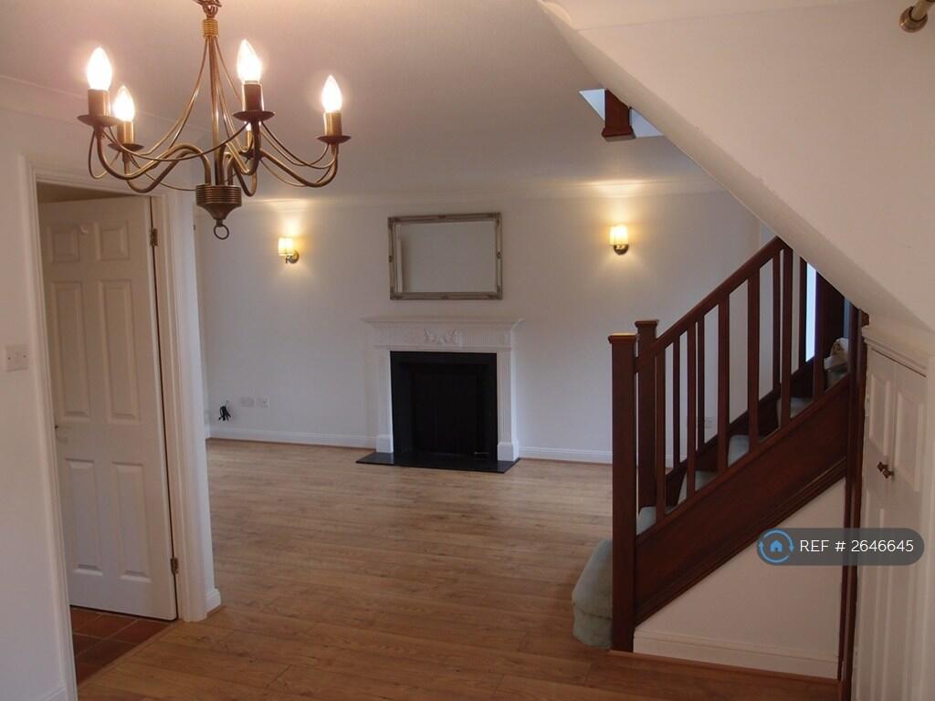 Living Room (Doorway To Kitchen)