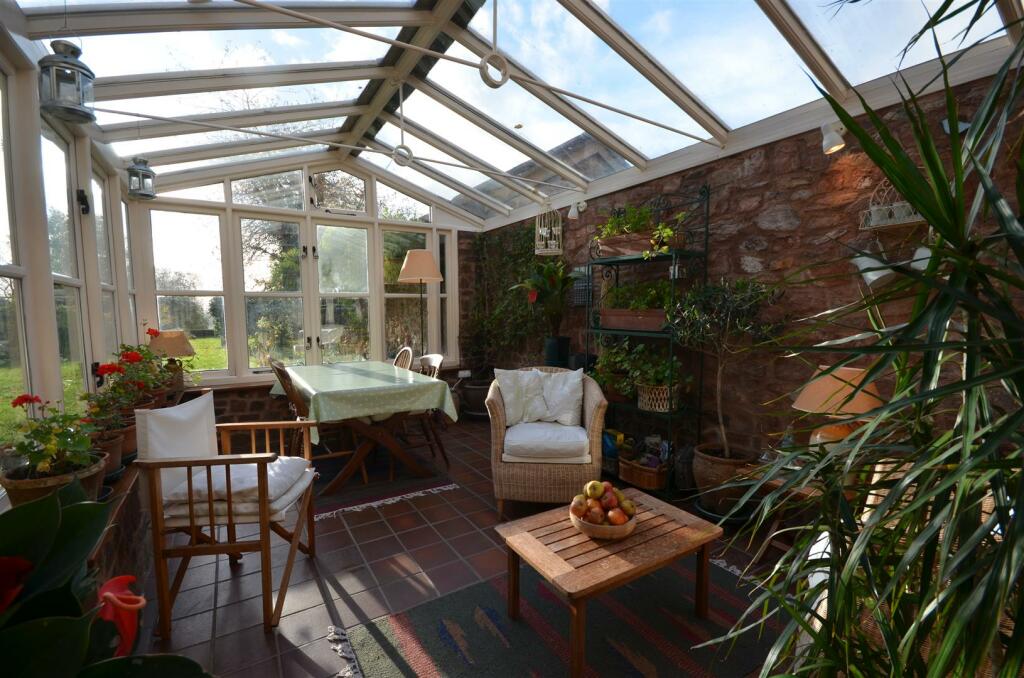 Garden/Dining Room
