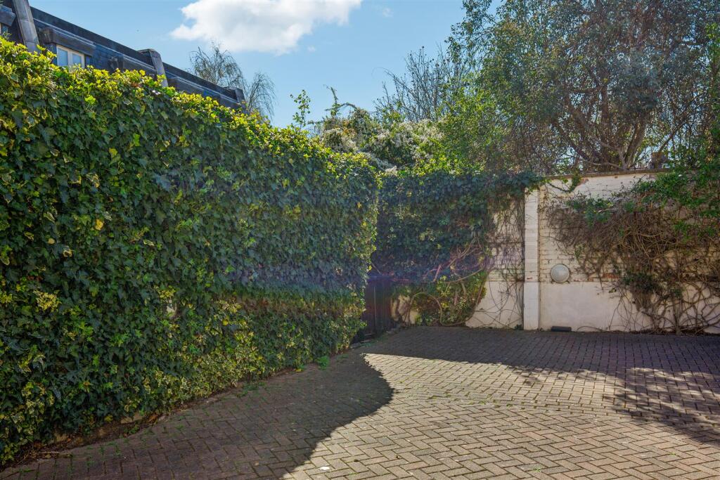 Nicholas Mews, W4 - FOR SALE