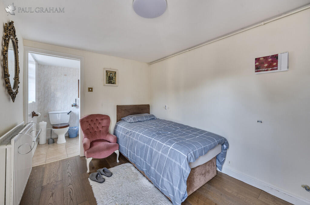 a5402b7c-5b76-4e5...