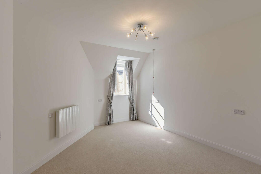 Fosseway,
Stow On The Wold,
GL54 1FF
