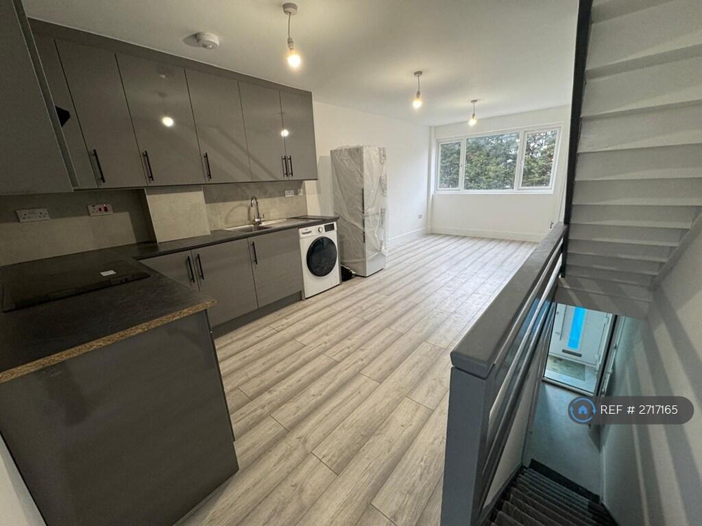 Kitchen 1  Living Room  On The Second Floor 