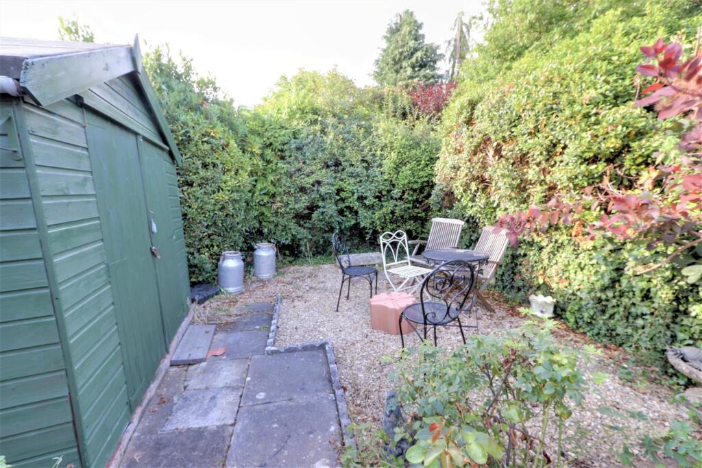 Secluded seating area.jpg