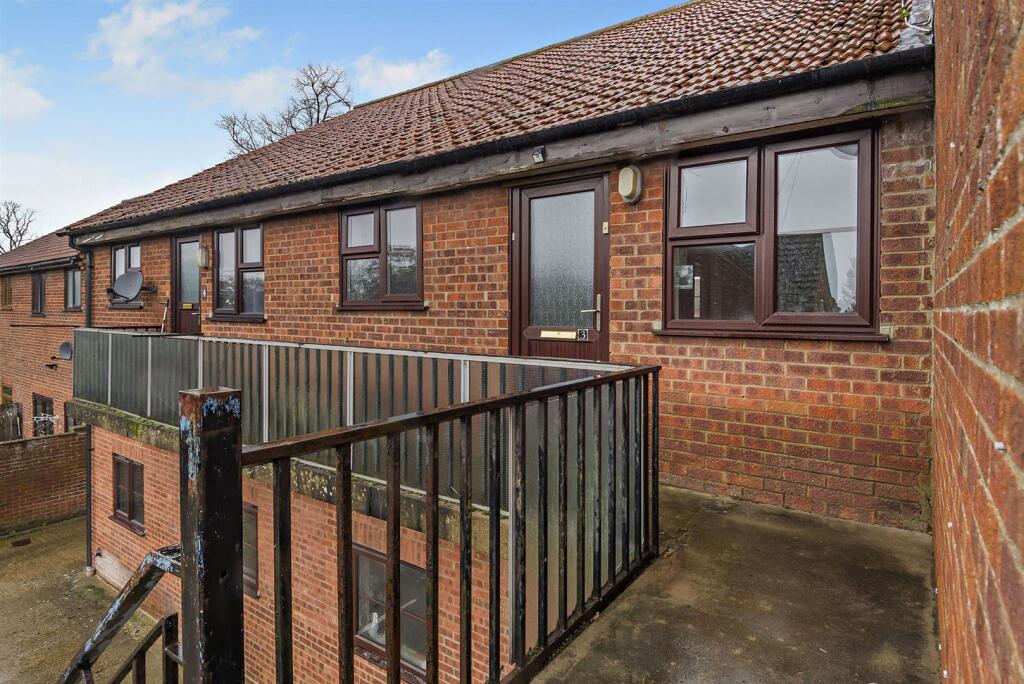 8671579-exterior01-800.jpg