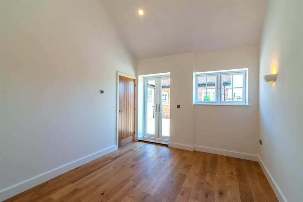 bedroom 3.jpg