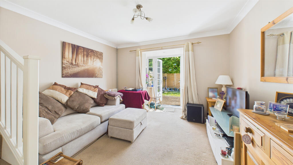 CAM04968G0-PR0037-STILL009