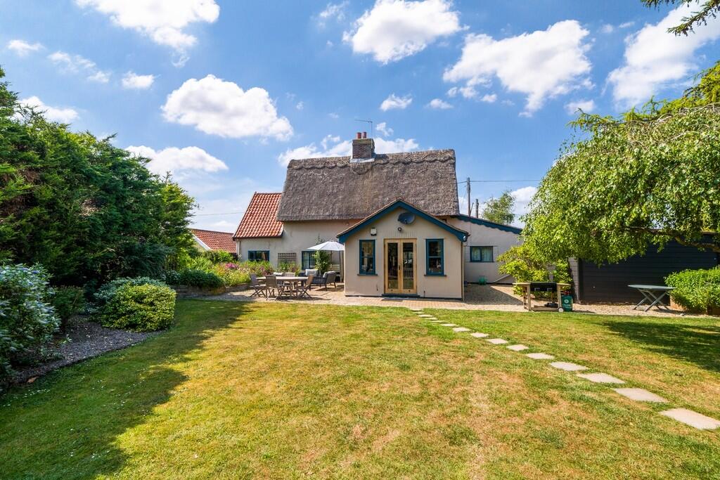 1440px Beech Tree...