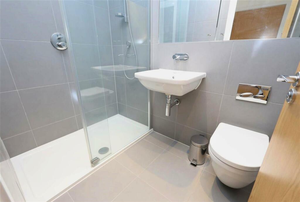 ENSUITE SHOWER ROOM