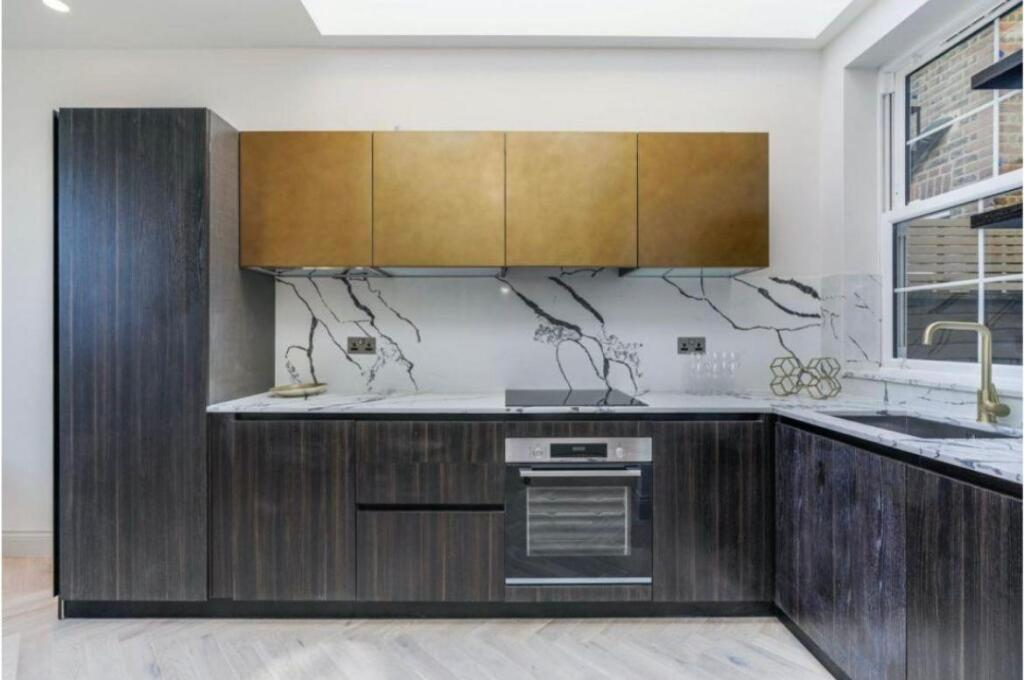 PHOTO-2022-11-02-16-18-29 5.jpg