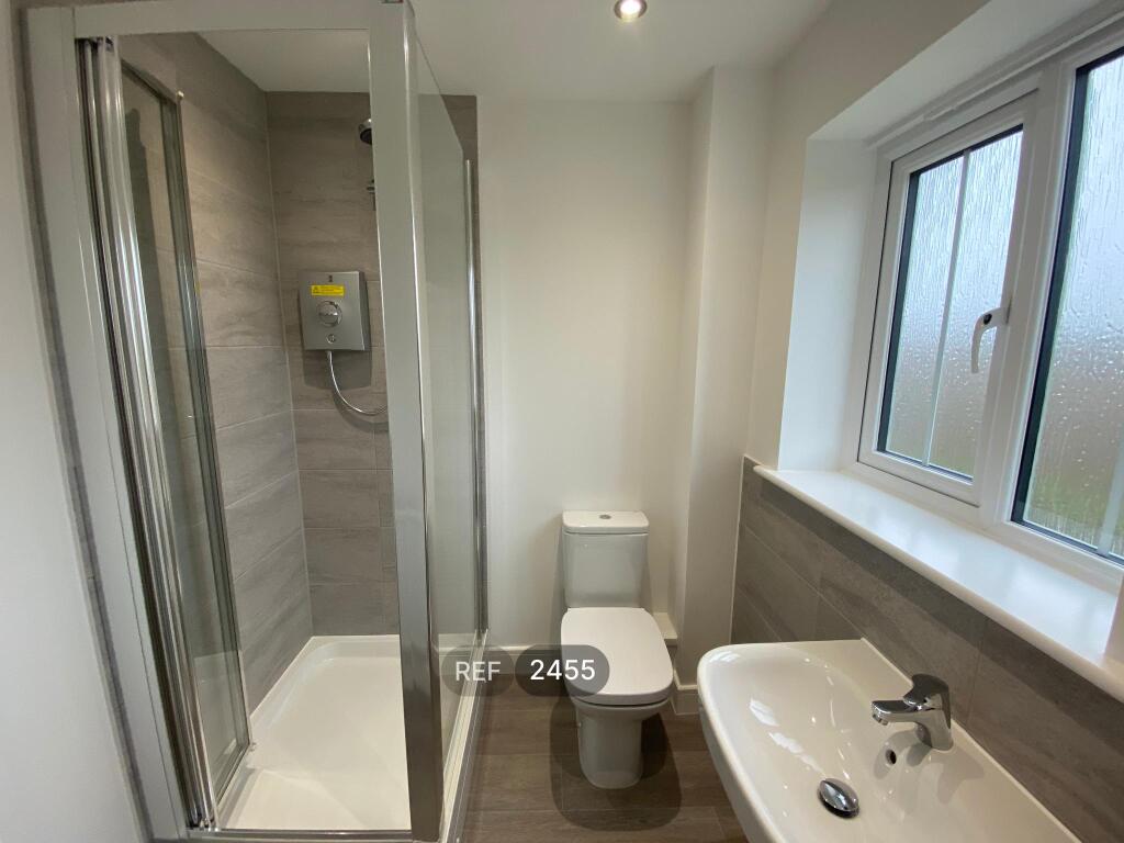 En suite bathroom