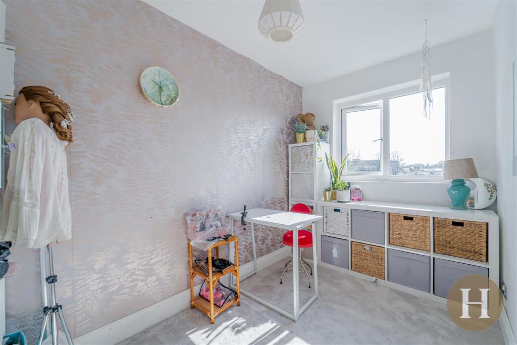 Hadleigh Estate Agents-15.jpg