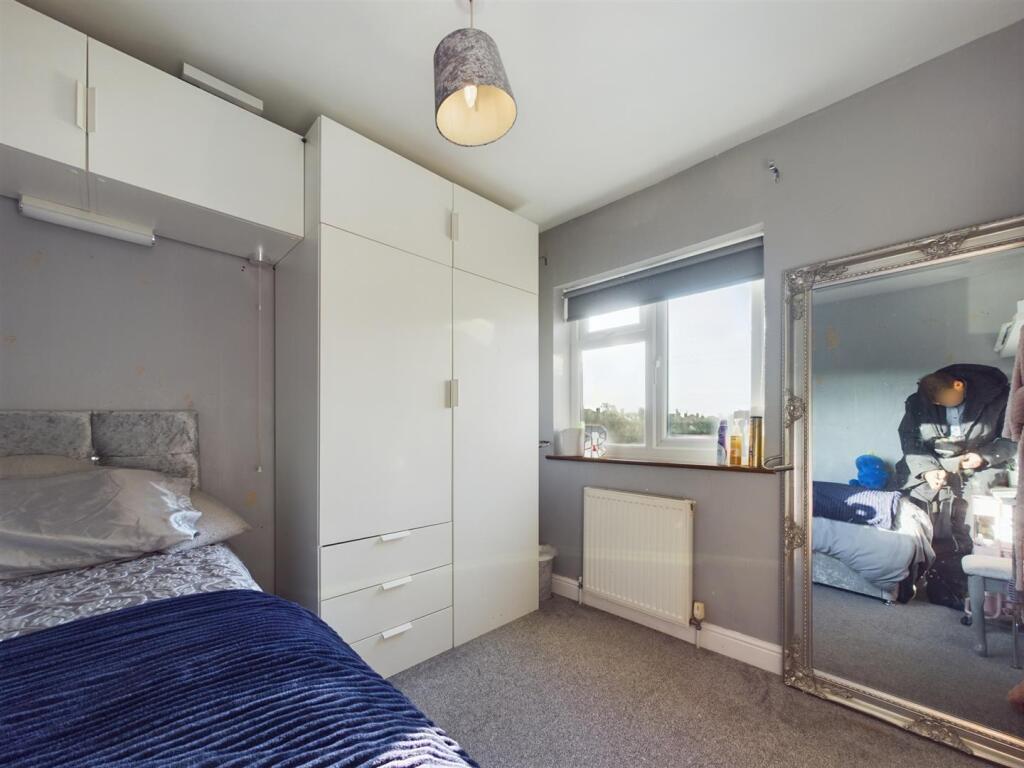 Bedroom 3 (3).jpg