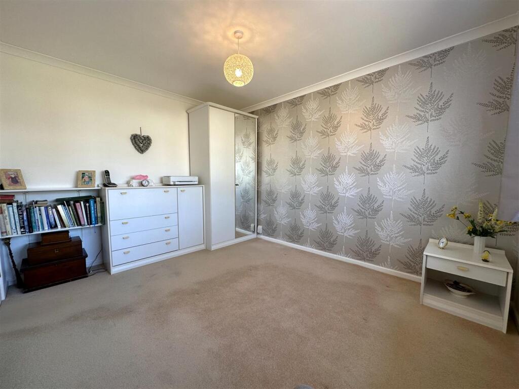 Multi-Purpose Third Bedroom 810