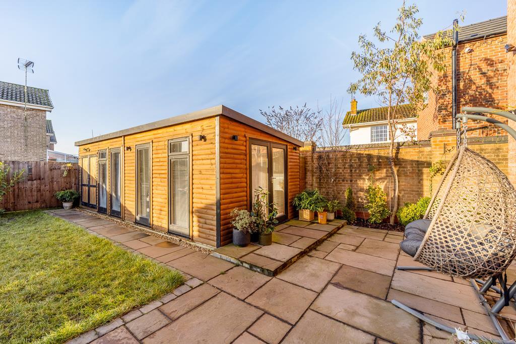 Office/Summer House
