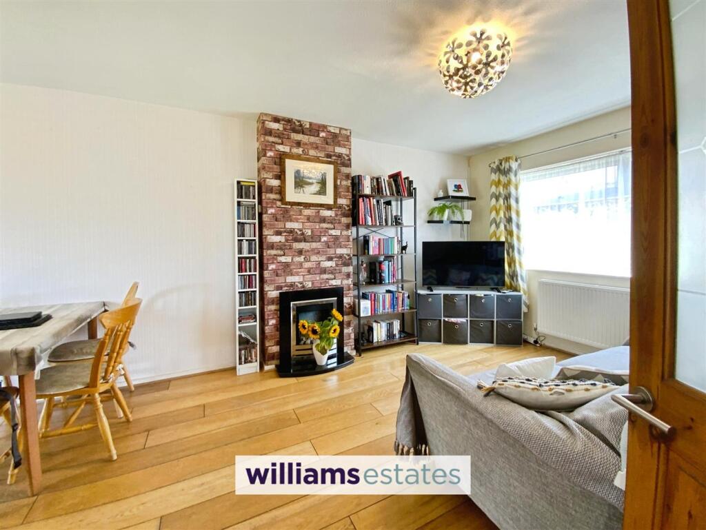 open plan lounge diner