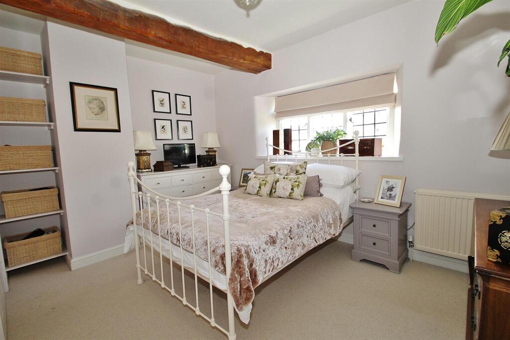 Tallet Barn Bedroom One.JPG