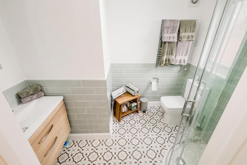 Larkswood Road-18.jpg