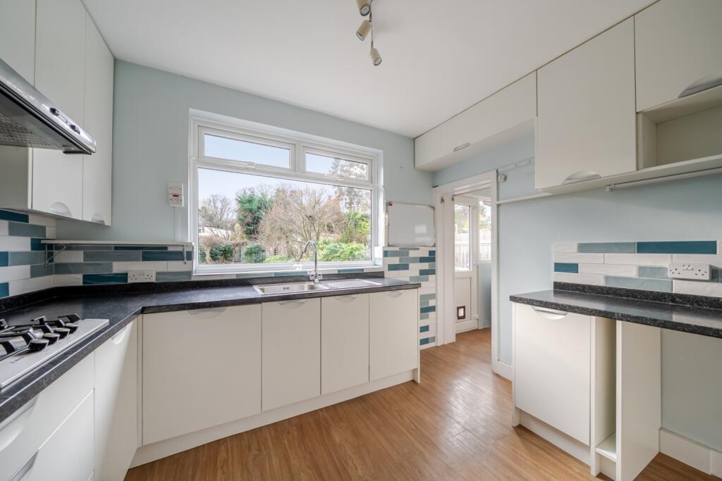 1388283-6-693fe8d5013f7