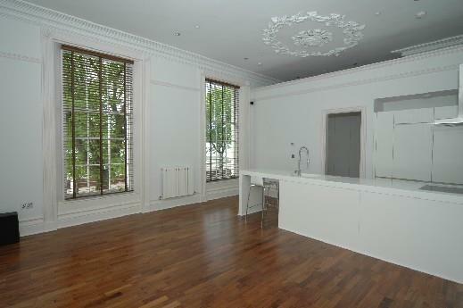 Lounge/Kitchen