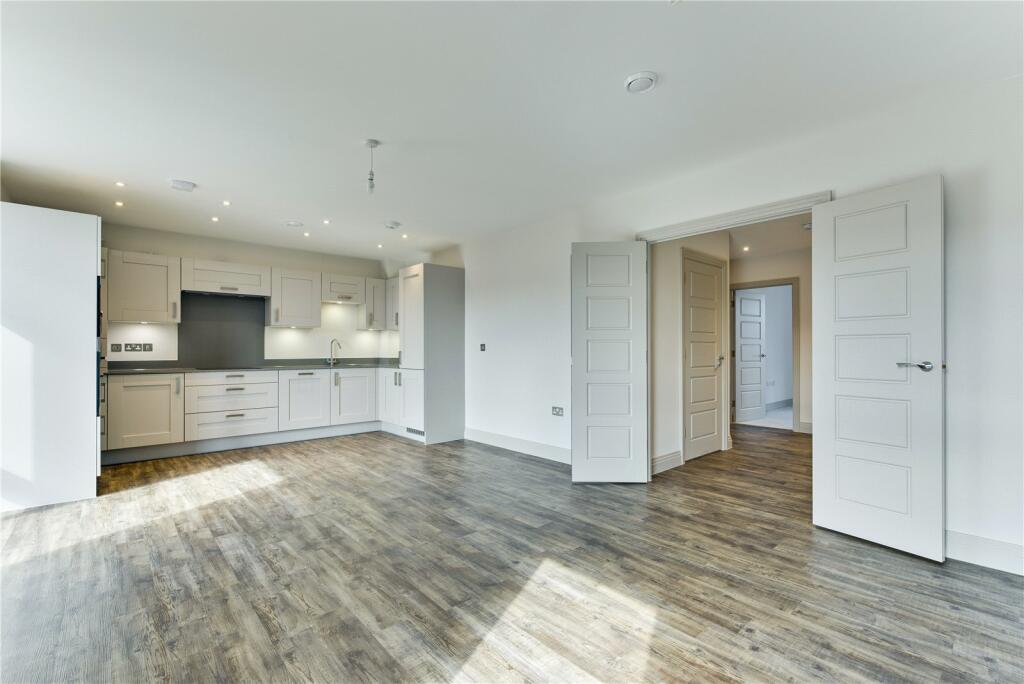 Reception-Kitchen 2