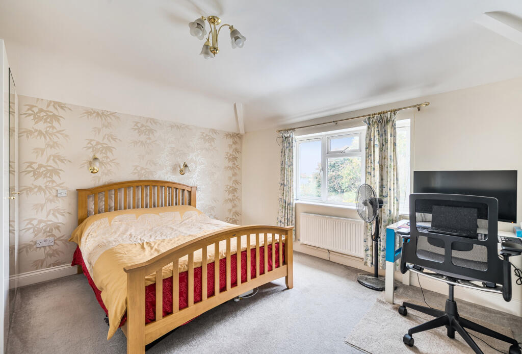 1369046-15-68f10f...