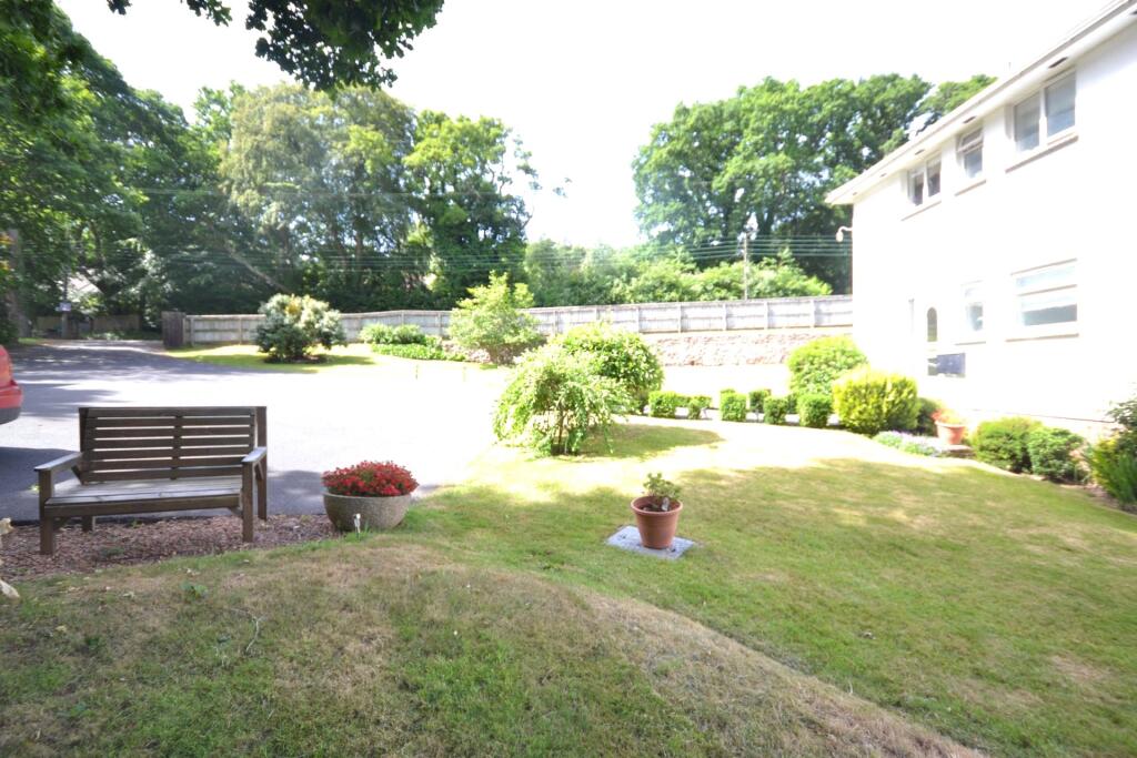 Entrance &amp; Grounds
