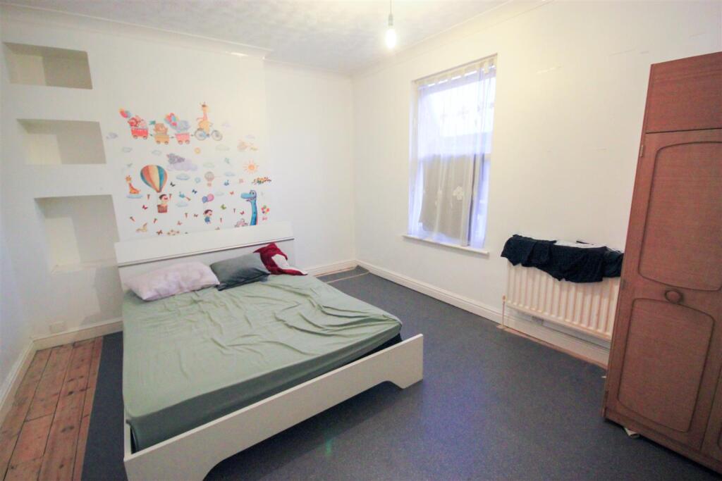 bed 1..jpg