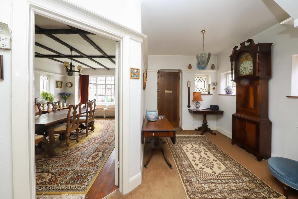 38 Cuckoo Hill Dr...