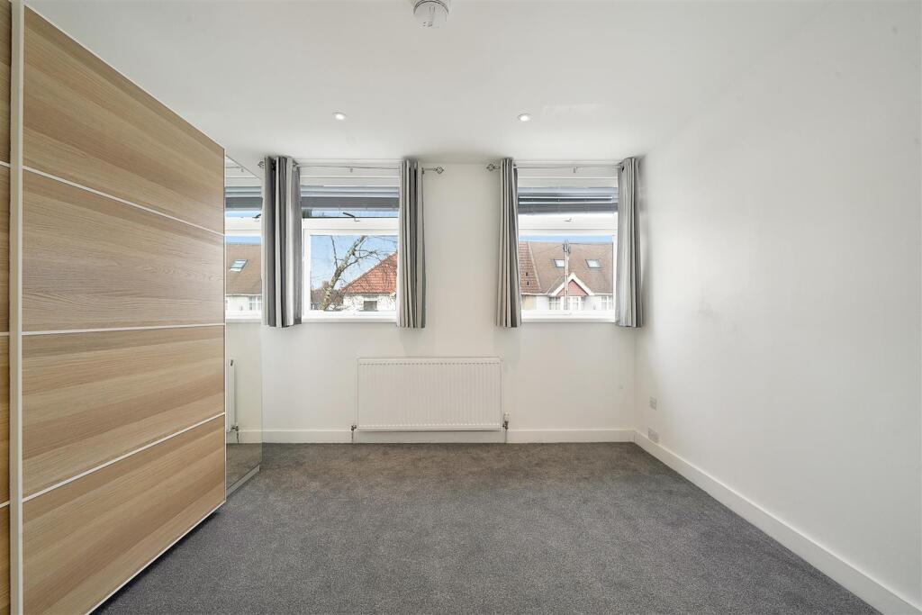 First Floor, 3 Tring Avenue - OM0cG6hZiQbdUvlxvaHQ