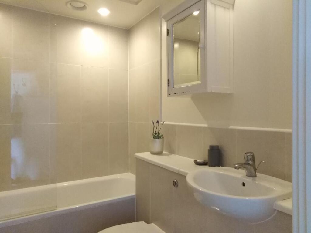 Master Bathroom.jpeg