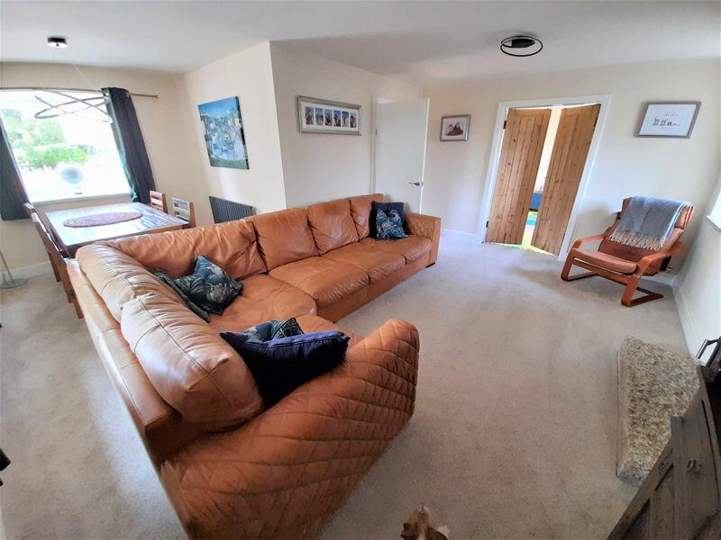 Lounge - Dining Area - Snug