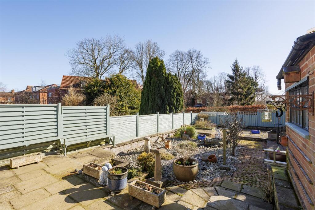 49_Greencliffe_Drive__8.jpg