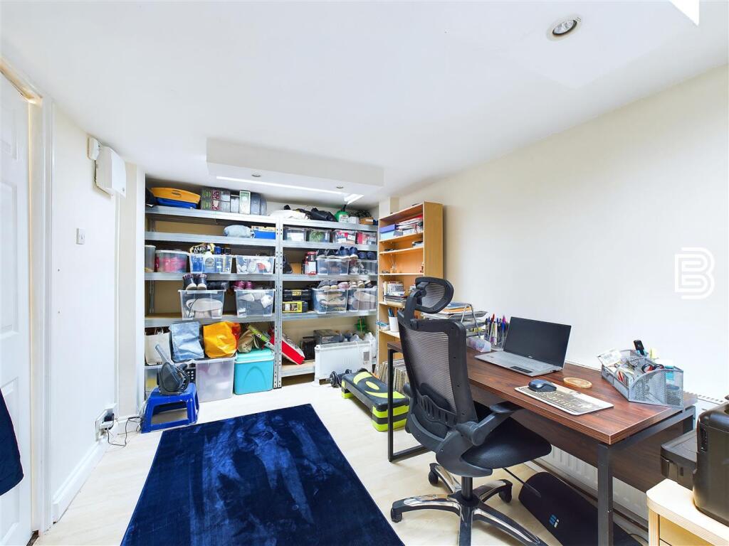 Bedroom 4 - Office.jpg