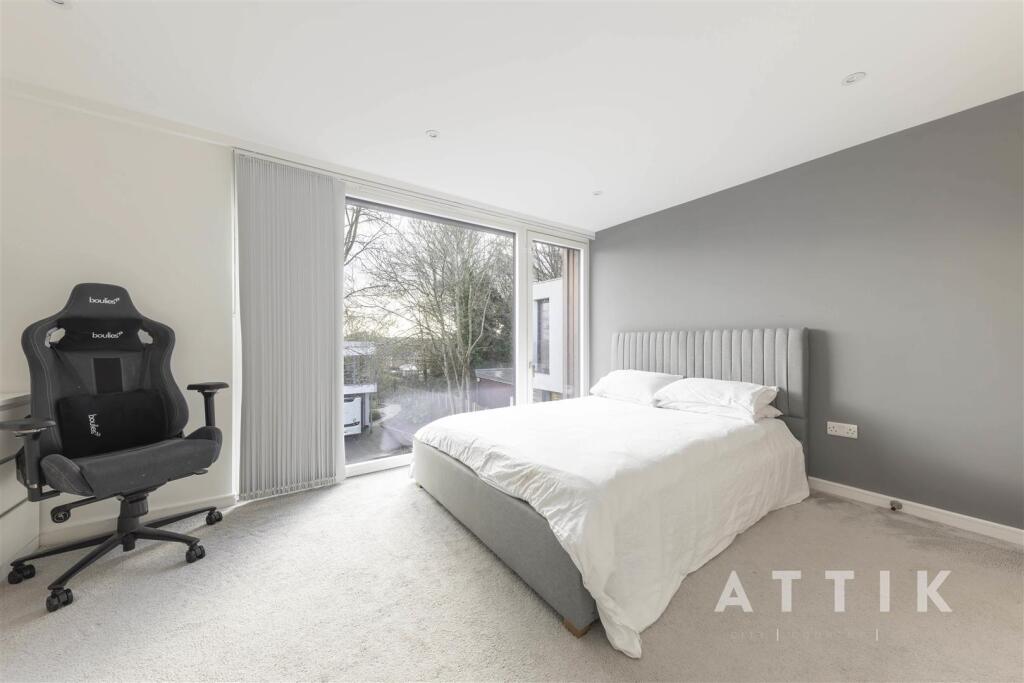 Attik-52.jpg