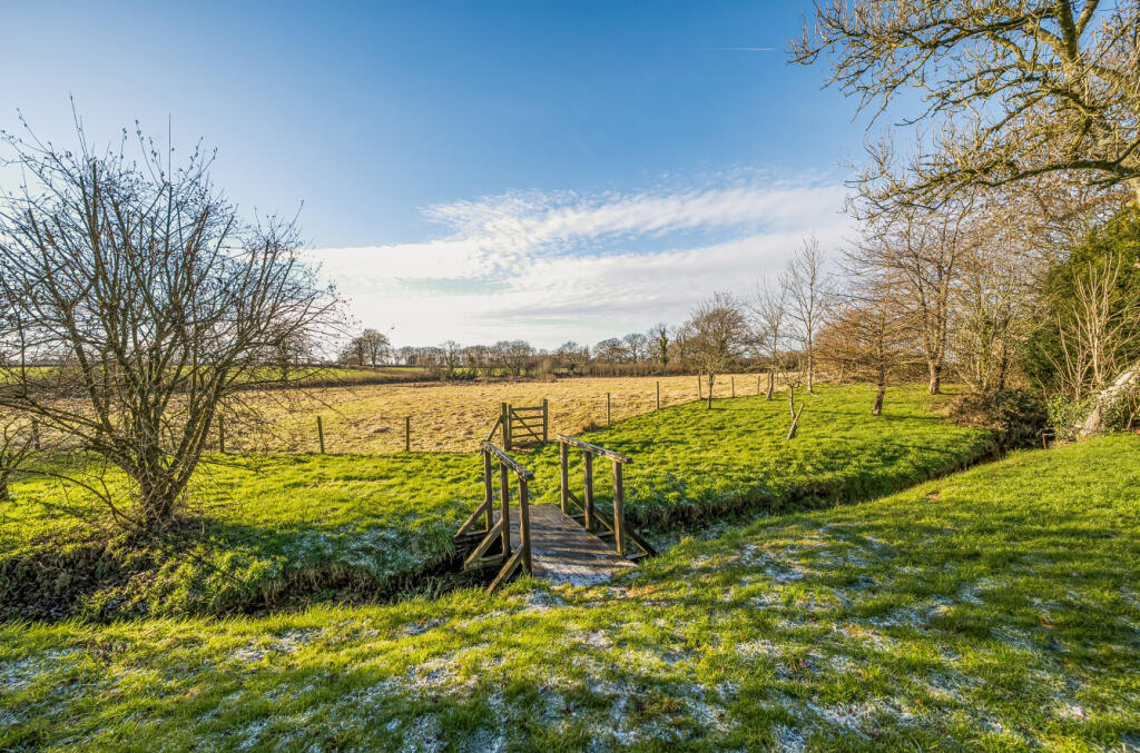 1386146-32-695d19...