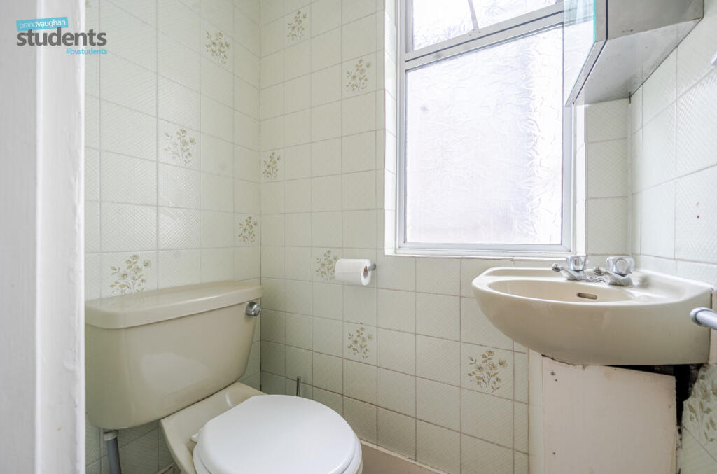 c6418879-8656-43b...