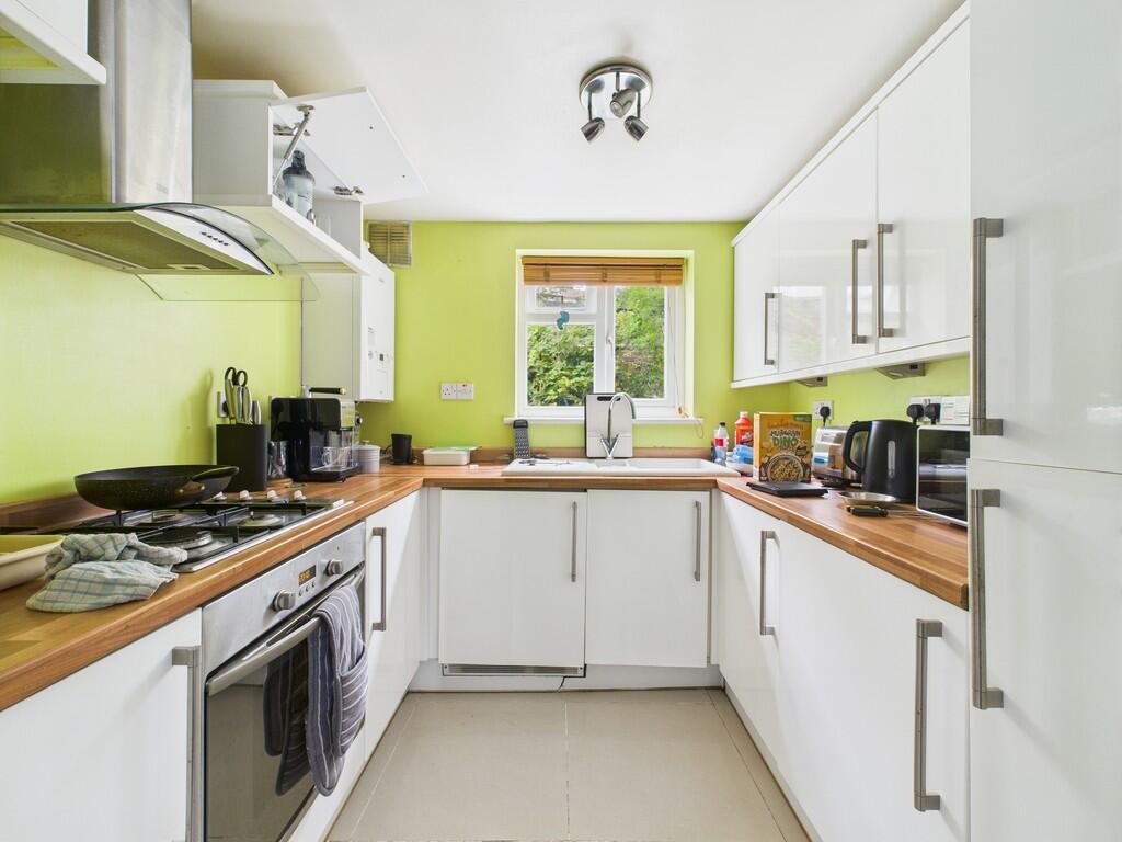 CAM02089G0-PR0526...