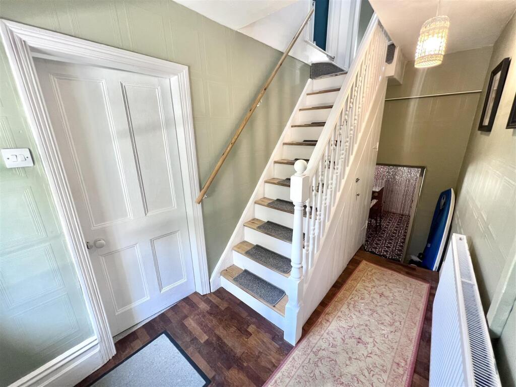 Entrance Hallway.jpg