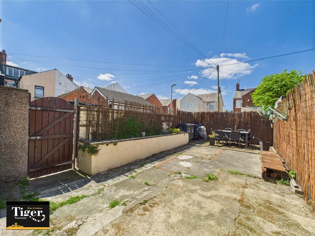 CAM02176G0-PR0577...