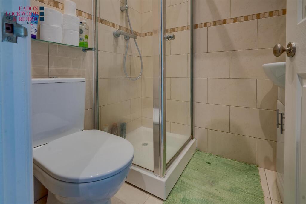 Bed 4 Ensuite.jpg