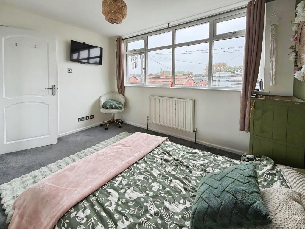 pbox-bedroom-351382.jpeg
