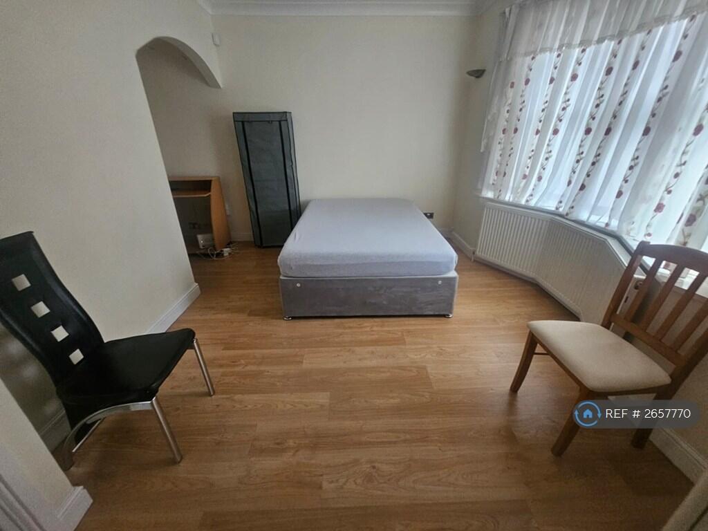 Master Room 1