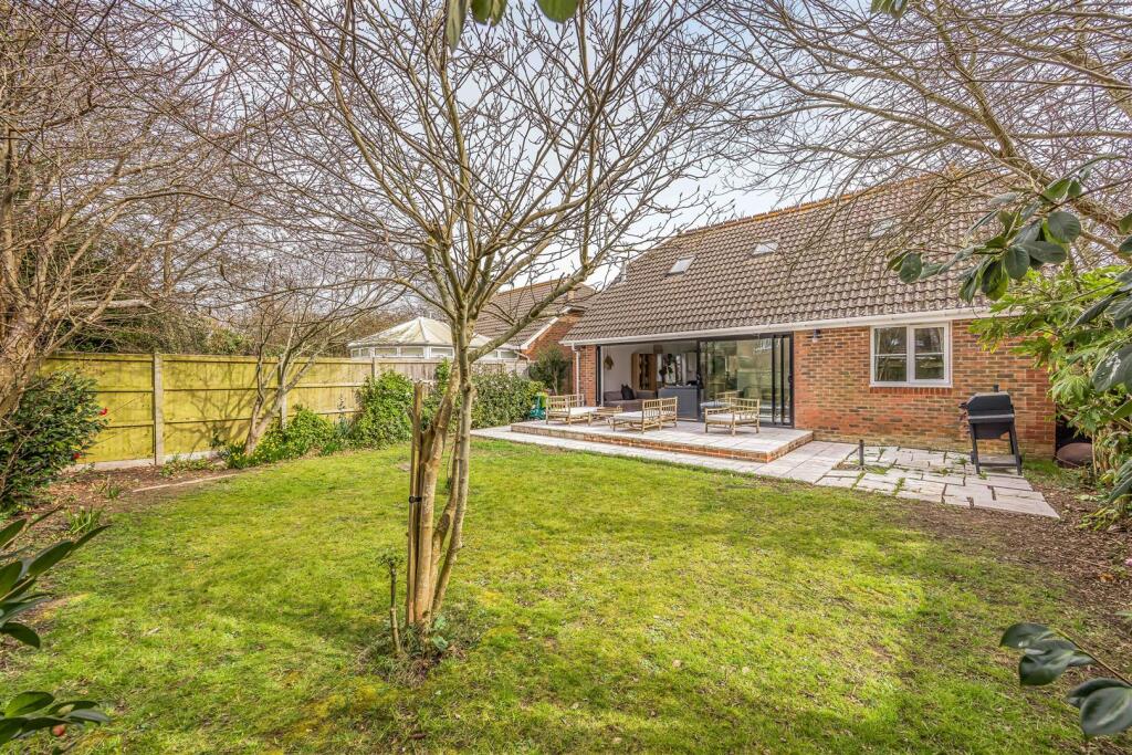 St. Ebbes Cottage, Victoria Road, Hayling Island-S