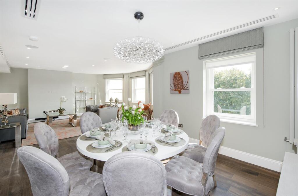 Flat 7 Dining area 1.jpg
