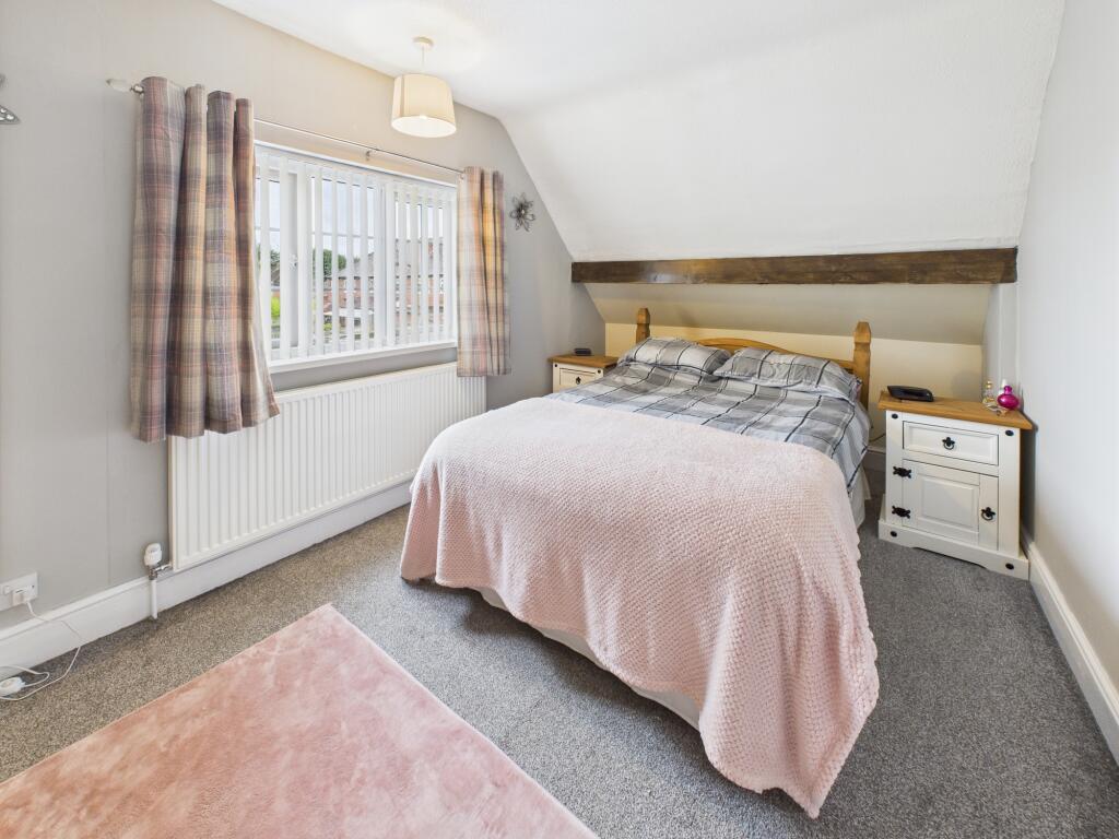 CAM02871G0-PR0472-STILL013