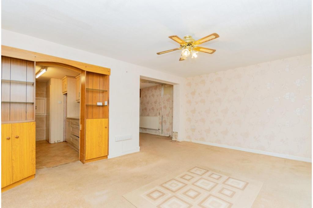Lounge / Kitchen