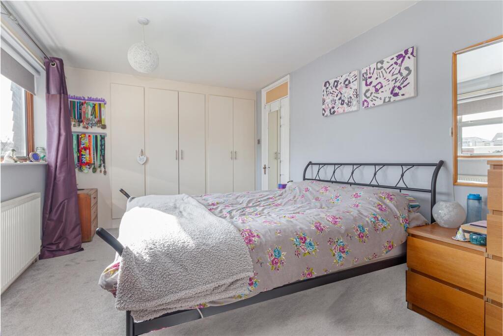 Bedroom-1-3.jpg
